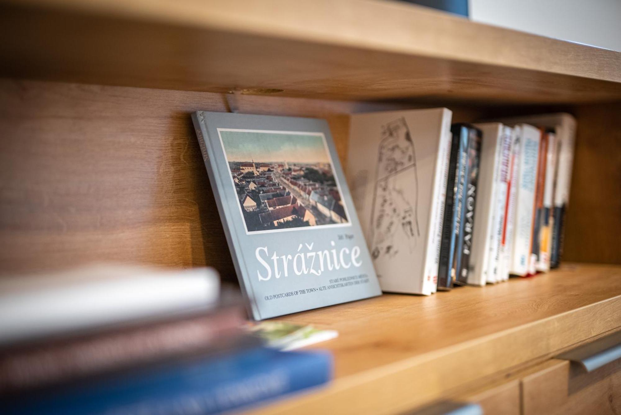 V Srdci Straznice - Park - Batuv Kanal - Cyklisticke Stezky - Rezidence Liberte Bagian luar foto